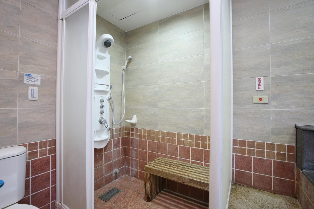 Cyuan Tang Hot Spring Hotel Jiaoxi Buitenkant foto