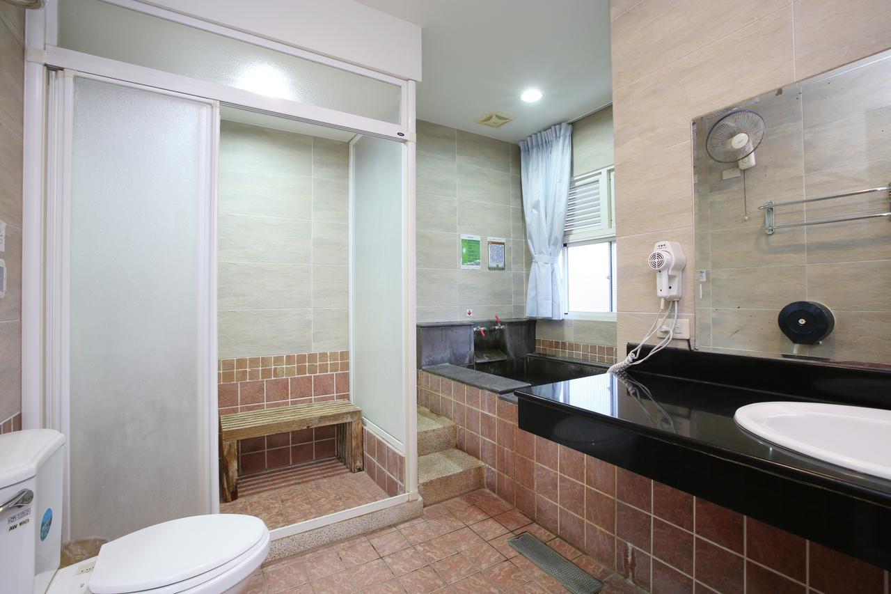 Cyuan Tang Hot Spring Hotel Jiaoxi Buitenkant foto